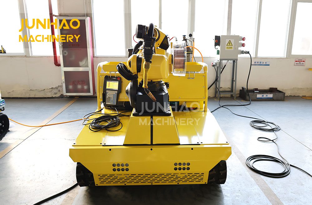 Tracked Welding Robot